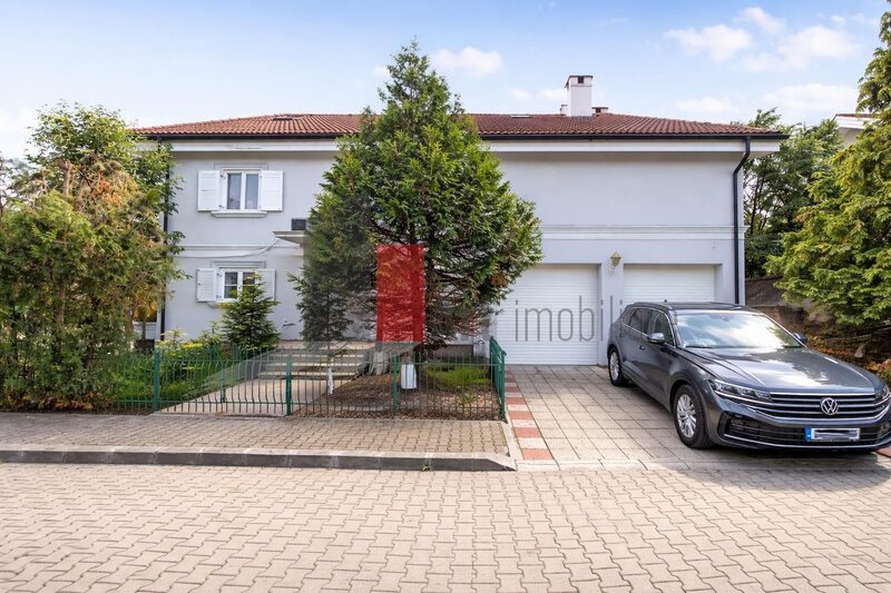 Pipera vila premium (premium villa) de inchiriat cu piscina zona Iancu Nicolae